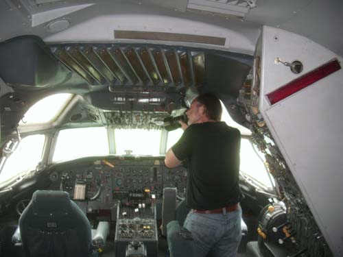Cockpit Douglas DC-8 Cockpit Douglas DC-8