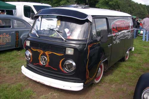 VW Bus T2b Pinstripes