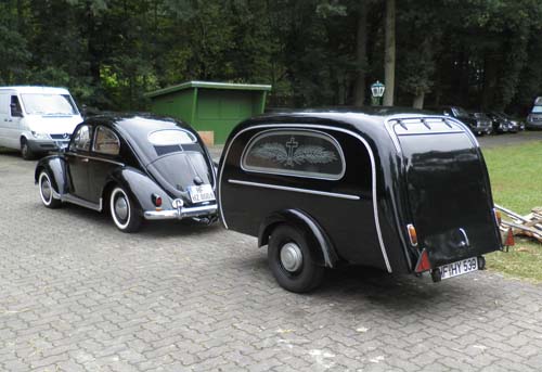 VW Käfer Ovali Pfefferkorn Bestattungsanhänger Gespann